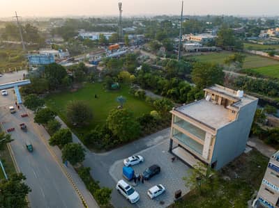 9 Marla plot for sale bankers avenue Bedian road