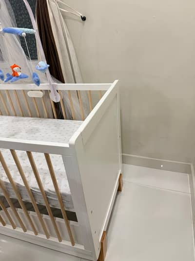Baby cot for sale . . . . . in fresh new condition