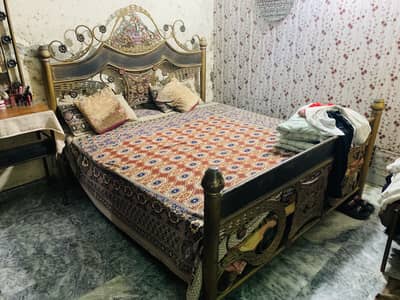 Iron bed set sale with mattress