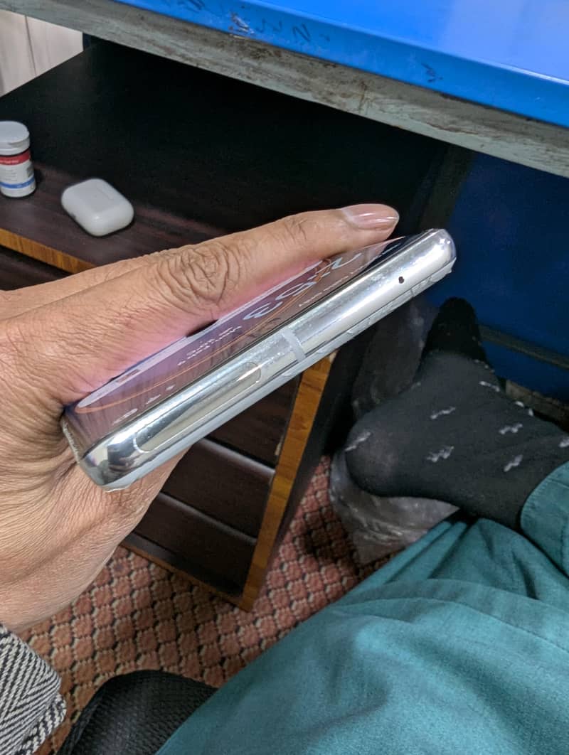 Google Pixel 7 Pro 9