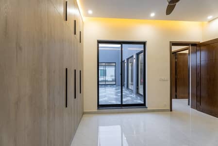 10 marla seconds floor for rent