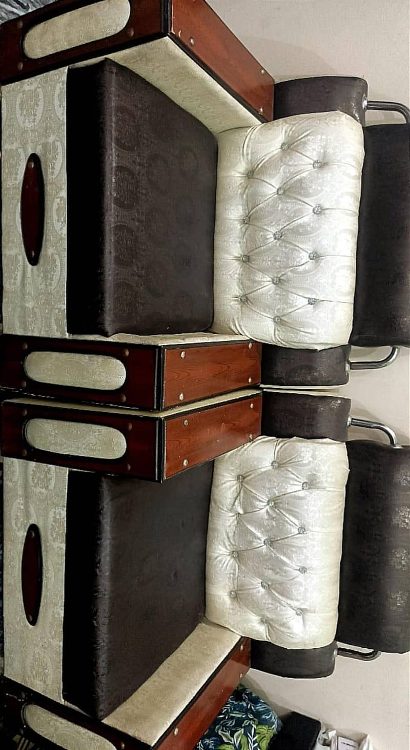 Sofa set with Table 3