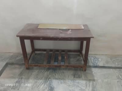 1 table, 1 Almari, 1 showcase