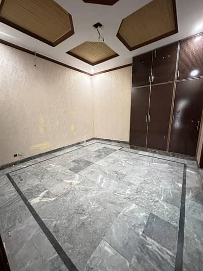 6 Marla Uper Portion For Rent ( Abid Road Links )