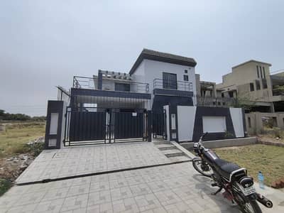 10 MARLA PRIME LOCATION HOUSE FOR SALE IN KHAYBAN AMIN SOCIETY BLOCK M