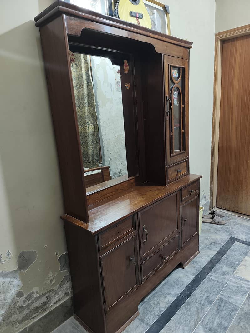 Dressing Table 0