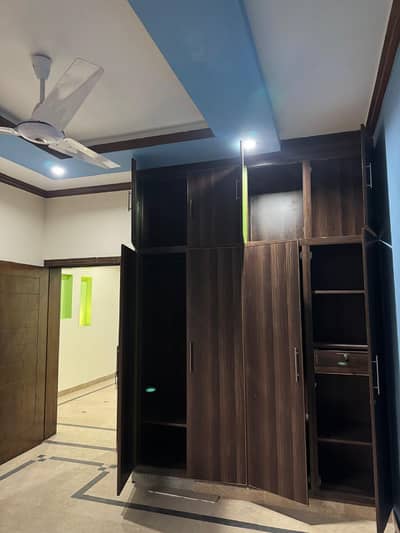 7 Marla first floor availabile for rent