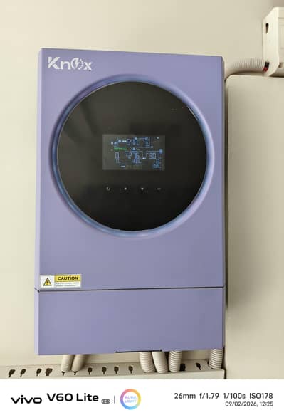 Knox one year old hybrid inverter