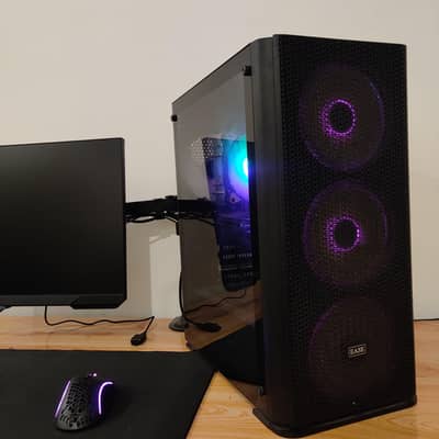 High End Gaming PC (10/10 condition, not used much, just like new)