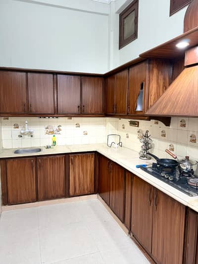 Furnished 3Bed DD Portion For Rent