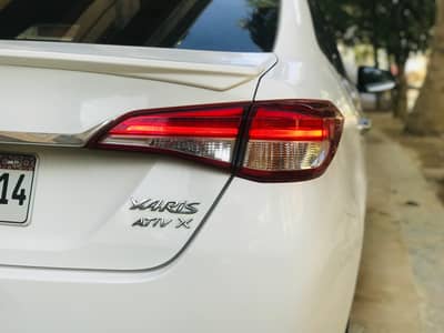 Toyota Yaris 1.5 CVT Ativ X Push start top of the line