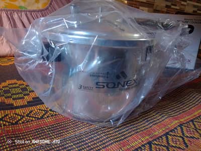 Sonex Bakelite Handle Pressure Cooker 7 litres