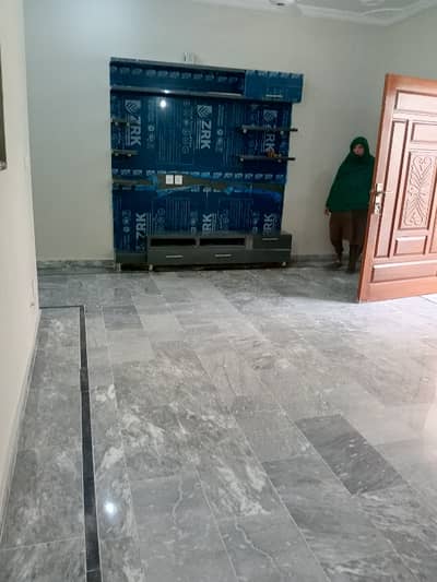 12 MARLA UPER PORTION FOR RENT