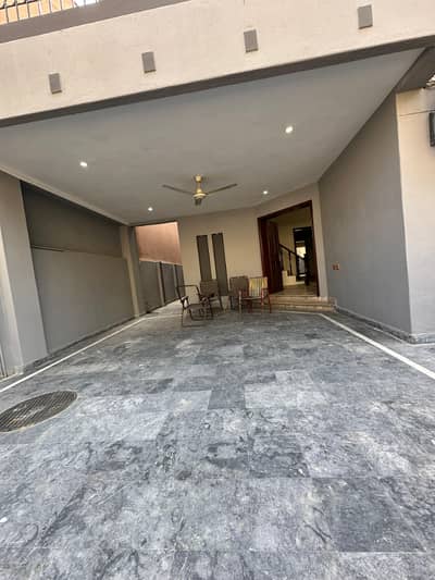 4 Beds 10 Marla Good Location House For Sale In Ex Air Avenue DHA Phase 8 Lahore.