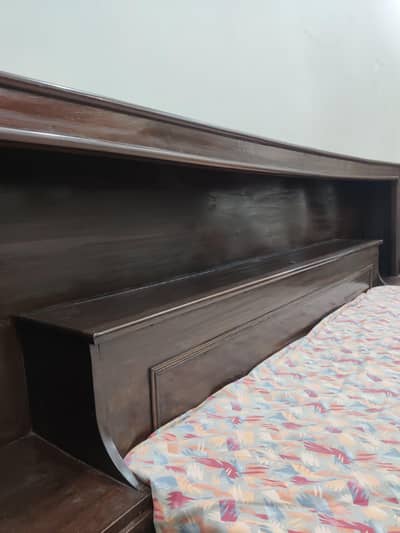 Wooden Double Bed With Mattress ( Queen Size) Original Tali Wood)