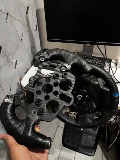 Logitech G923 Steering Wheel Simulator for gaming