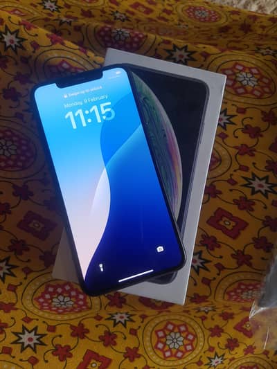 10/10 condishn 64 gb 79 betry