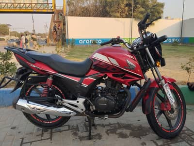 Honda cb 150f 2022 model first owner Karachi no