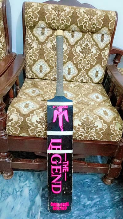 Legends bat very good quality and comfortable