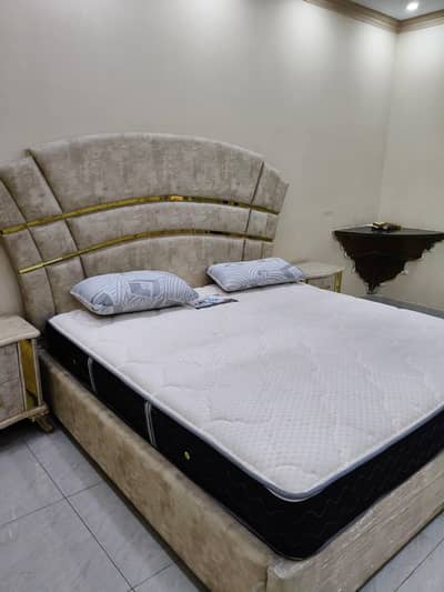 Bed Side Table Dressing