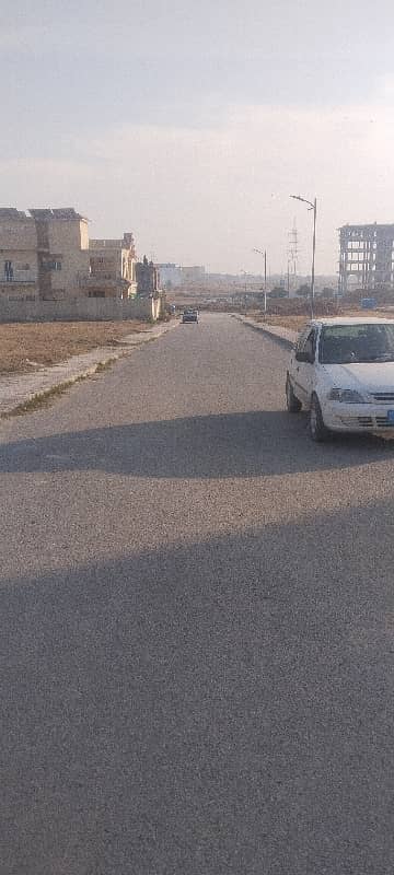 10marla Ideal Location Plot