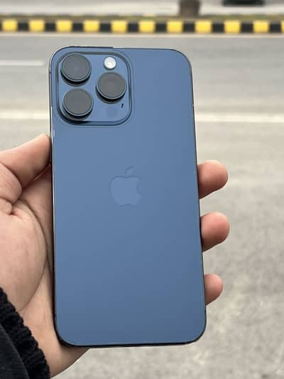 iPhone 15 pro max non pta jv 10/10 condition