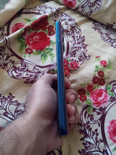 Matrola edge 2021 8/256 10/10 Nonpta