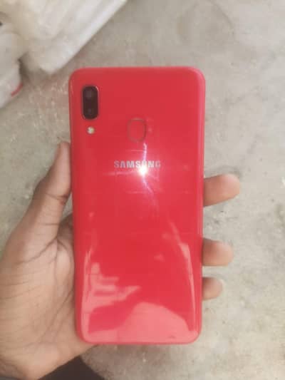 Samsung A20 3/32 with box an charger
