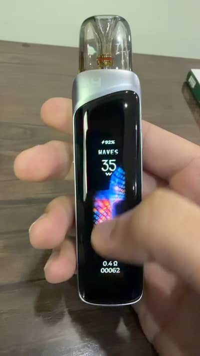 CALIBURN G4 Pro Pod Vape Silver 10/10 2 coils 6 days used Full Box