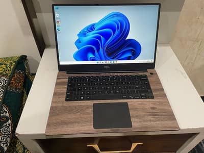 32 gb ddr4,512 gb nvme, Intel xeon 6 core 12 threads processor