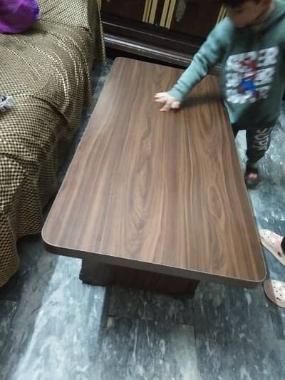 center tables doubl porshan very new condition heavy and good rate