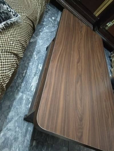 center tables doubl porshan very new condition heavy and good rate