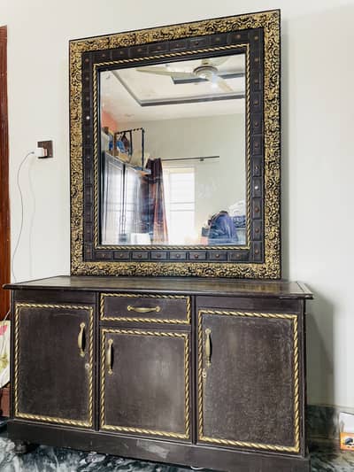 Dressing table