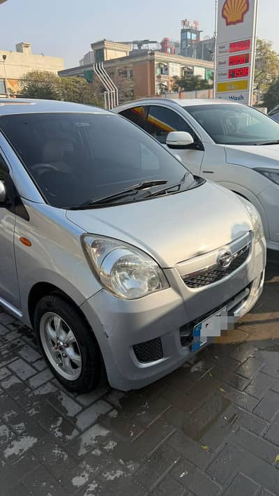 Daihatsu Mira 2011