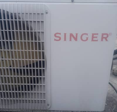 Singer split ac in very good condition,