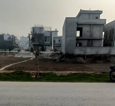 10 Marla Residential (Transfer free) Plot For Sale In Crystal Block Park View City Lahore