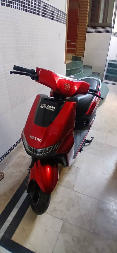 Scooty METRO T9 | Electric Scooty 4850 KMs Driven Call 0322 - 7343725