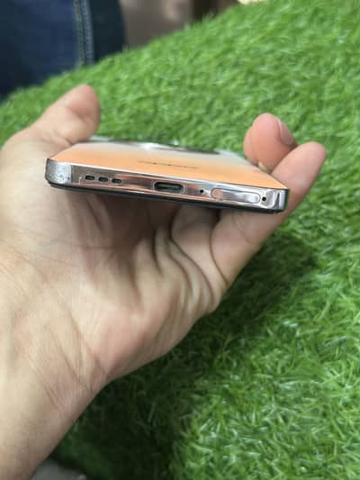 Oppo Reno 12 f 8/256 gb with box and original charger