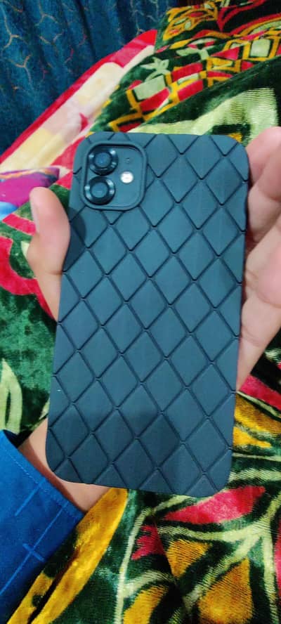 iphone 11 bypass battery health 82/ 128gb 10/10