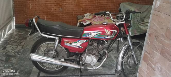 Honda CG 125 2023 – Red – First Owner.