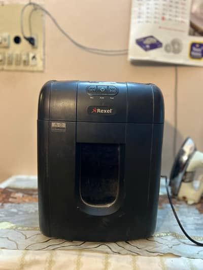 Rexel 130 M paper Shredder