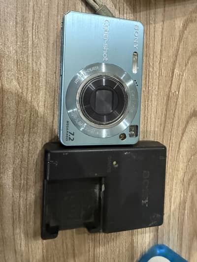 Sony digital camera 7.2mp