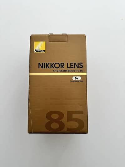 Nikkor 85mm f/1.4G lens