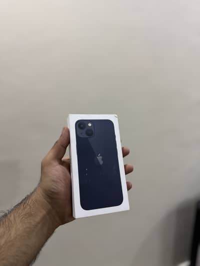 iphone 13 ( 128 GB } LLA JV