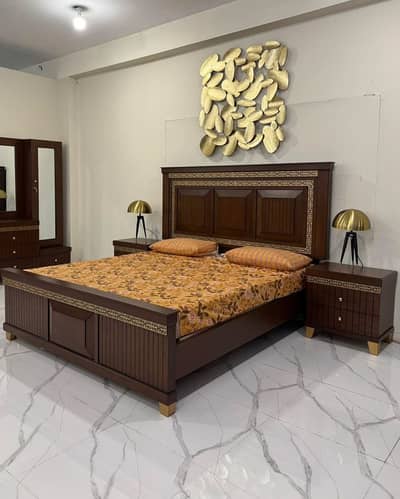 Bed/Wooden Bed/Luxury bed/Double bed/Polish /Furniture /Poshish bed
