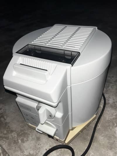 Delonghi deep fryer made in Italy