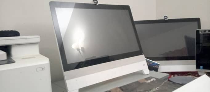 The Cisco DX80 ( 1 Unit)