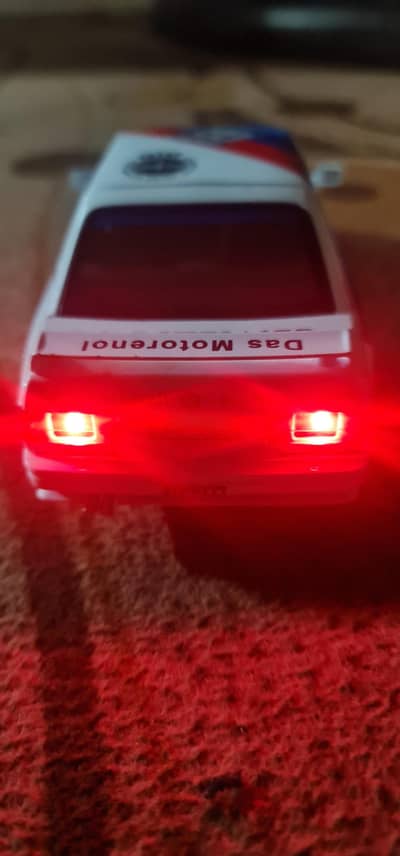 metal car entique pice