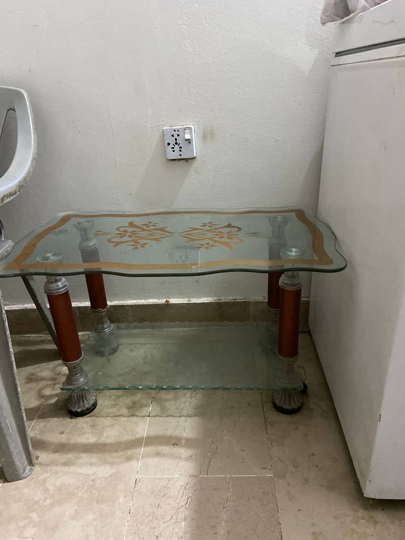 Wall mirror & table 0