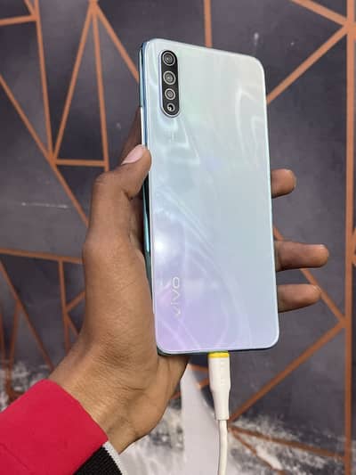Vivo s1 with chargr ha sirf body chnag hony wali ha sim signal ka ishu
